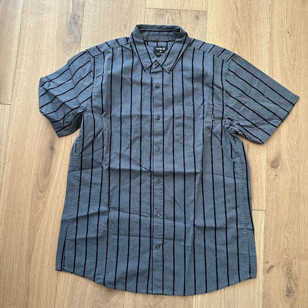 New Hurley Button Down Shirt Size Medium